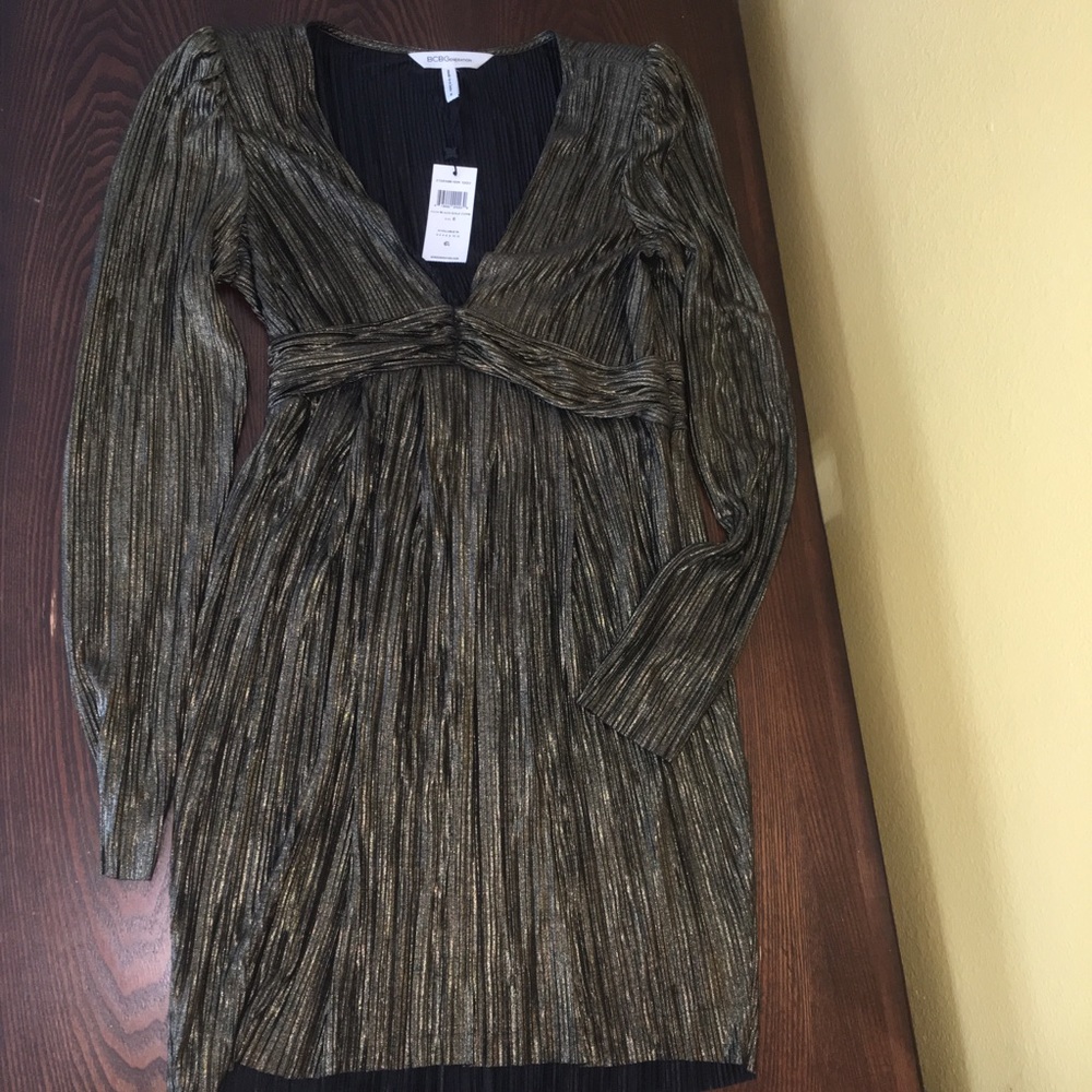 NWT BCBG Metallic empire‎ waist dress (flaw)